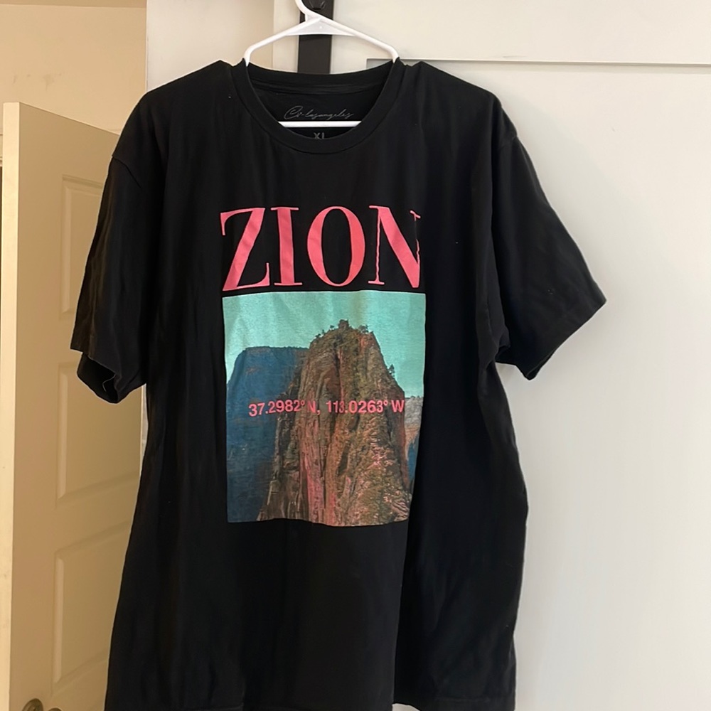 Graphic tee ZION National Park
